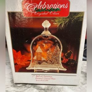 7" Bell of Christmas
Frosted Crystal Plate